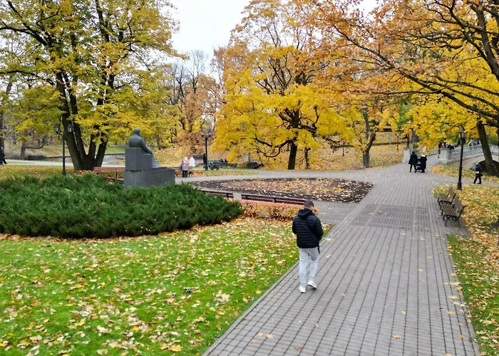 Baltic Amber In Diplomatic District & Free Parking