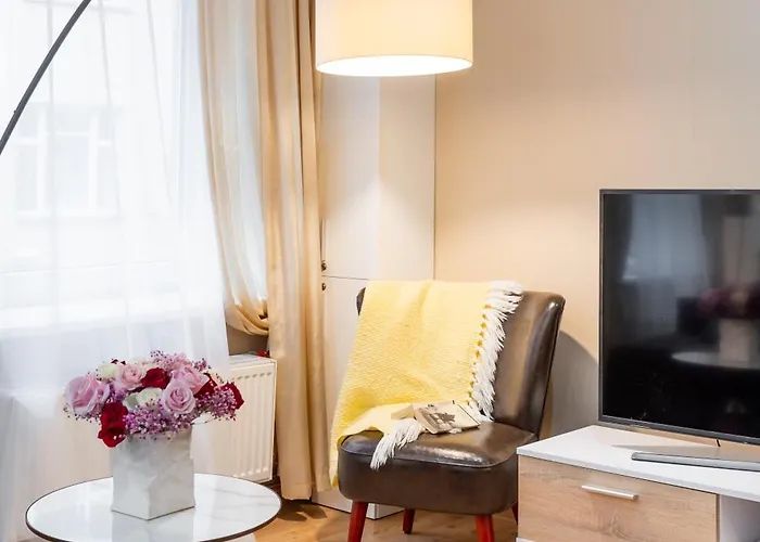 Baltic Amber In Diplomatic District & Free Parking Apartment