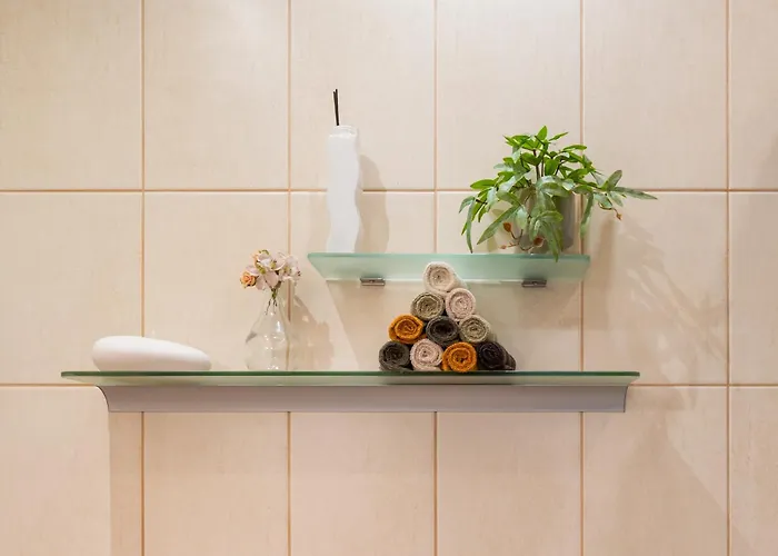 Baltic Amber In Diplomatic District & Free Parking *