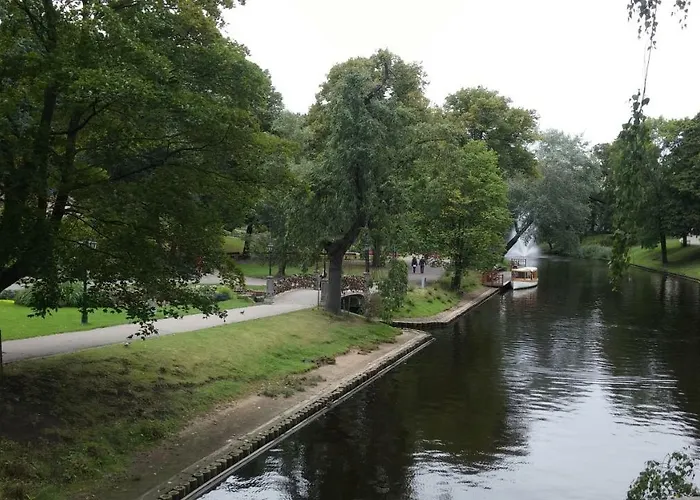 Baltic Amber In Diplomatic District & Free Parking