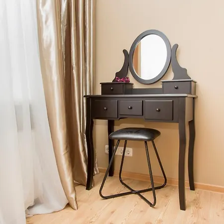Baltic Amber In Diplomatic District & Free Parking *