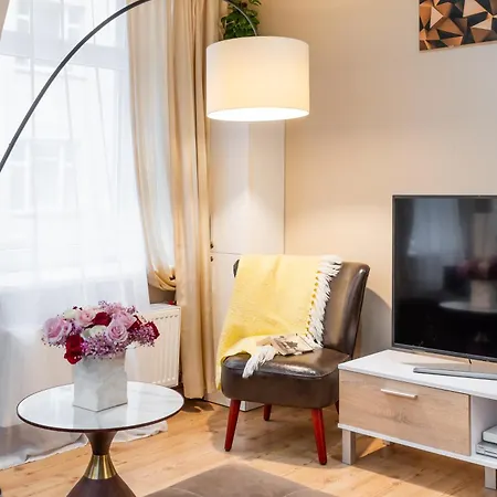 Baltic Amber In Diplomatic District & Free Parking Apartman